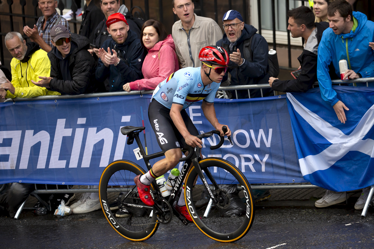 2023 UCI Cycling World Championships - Road Race - Elite Men - Belgium’s Remco Evenepoel is applauded by fans as he climbs Montrose Street