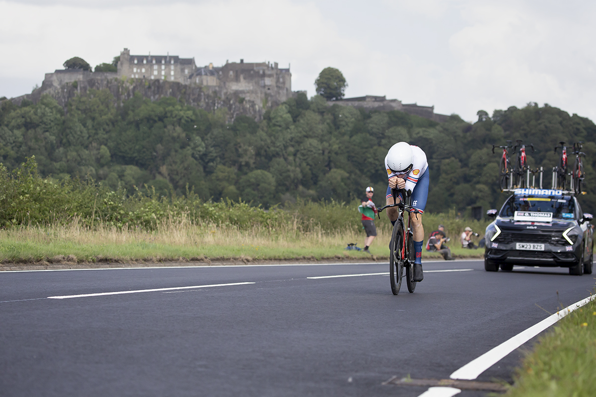 2023 UCI Cycling World Championships - Time Trial - Elite Men - Geraint Thomas of Great Britain in an aero tuck with Stirling Castle in the background