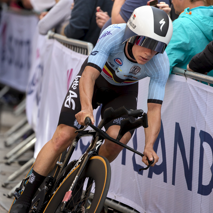 2023 UCI Cycling World Championships - Time Trial - Elite Men - Belgian Remco Evenepoel rounds the corner onto the cobbles in Stirling