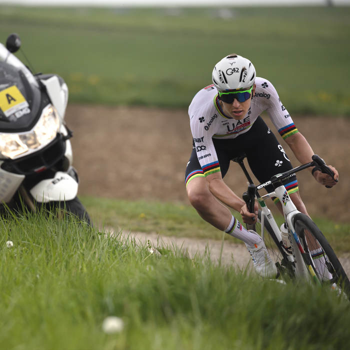 Amstel Gold Race 2025 - Tadej Pogačar banks into the corner to keep hold of his seemingly unassailable lead