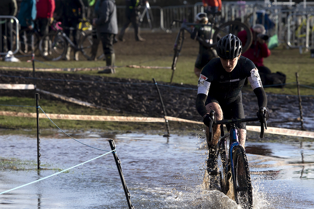 British National Cyclo-Cross Championships 2023 - Annie Last rides through the water