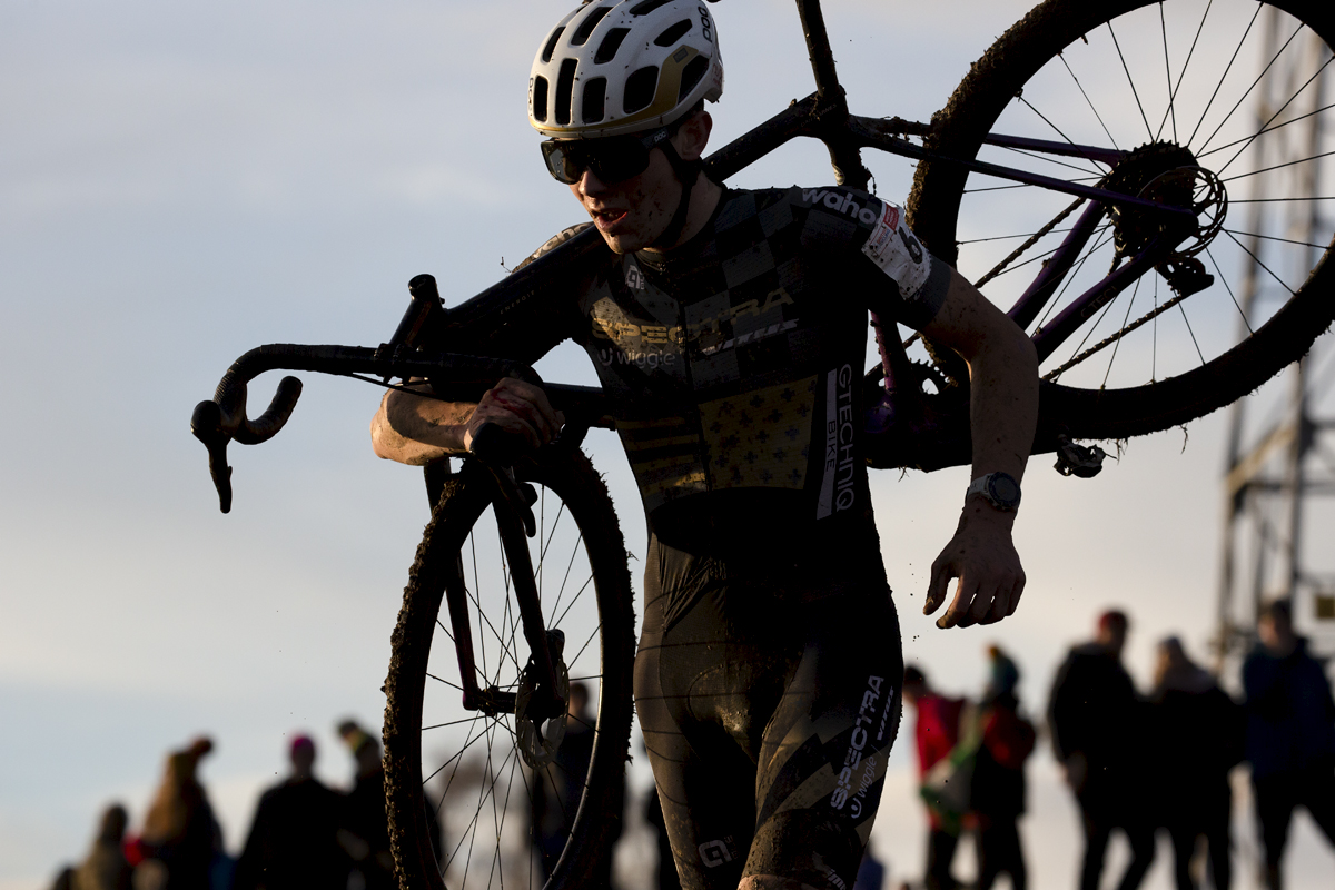 British National Cyclo-Cross Championships 2023 - Daniel Barnes runs with his bike on his shoulder