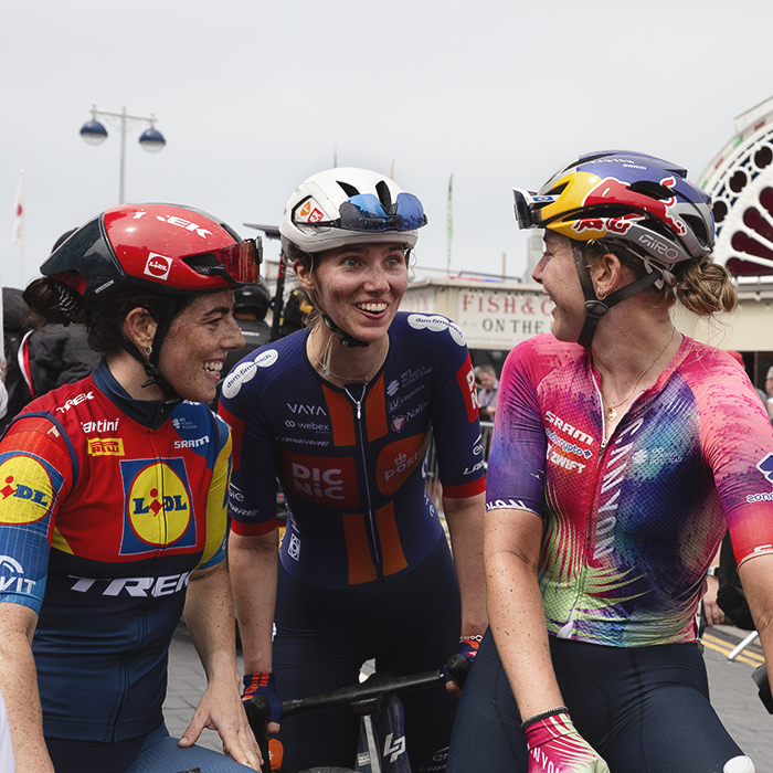 British National Road Championships 2025 - Road Race - Women - Pfeiffer Georgi, Anna Henderson & Zoe Bäckstedt in front of the pier after the race