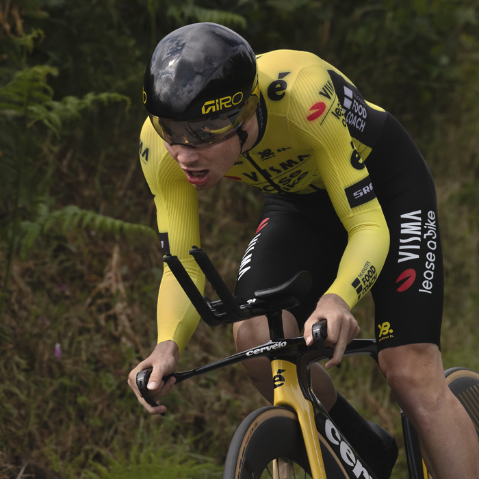 British National Road Championships 2025 - Time Trial - U23 Men - Tomos Pattinson of Team Visma - Lease a Bike Development with hedgerows behind him
