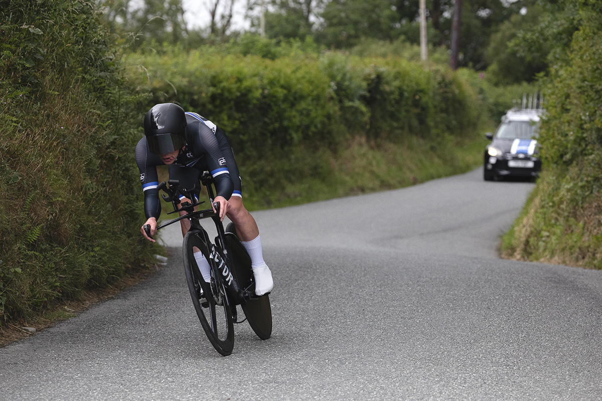 British National Road Championships 2025 - Time Trial - U23 Men - Zachary Metheringham of Team PB Performance approaches a steep descent