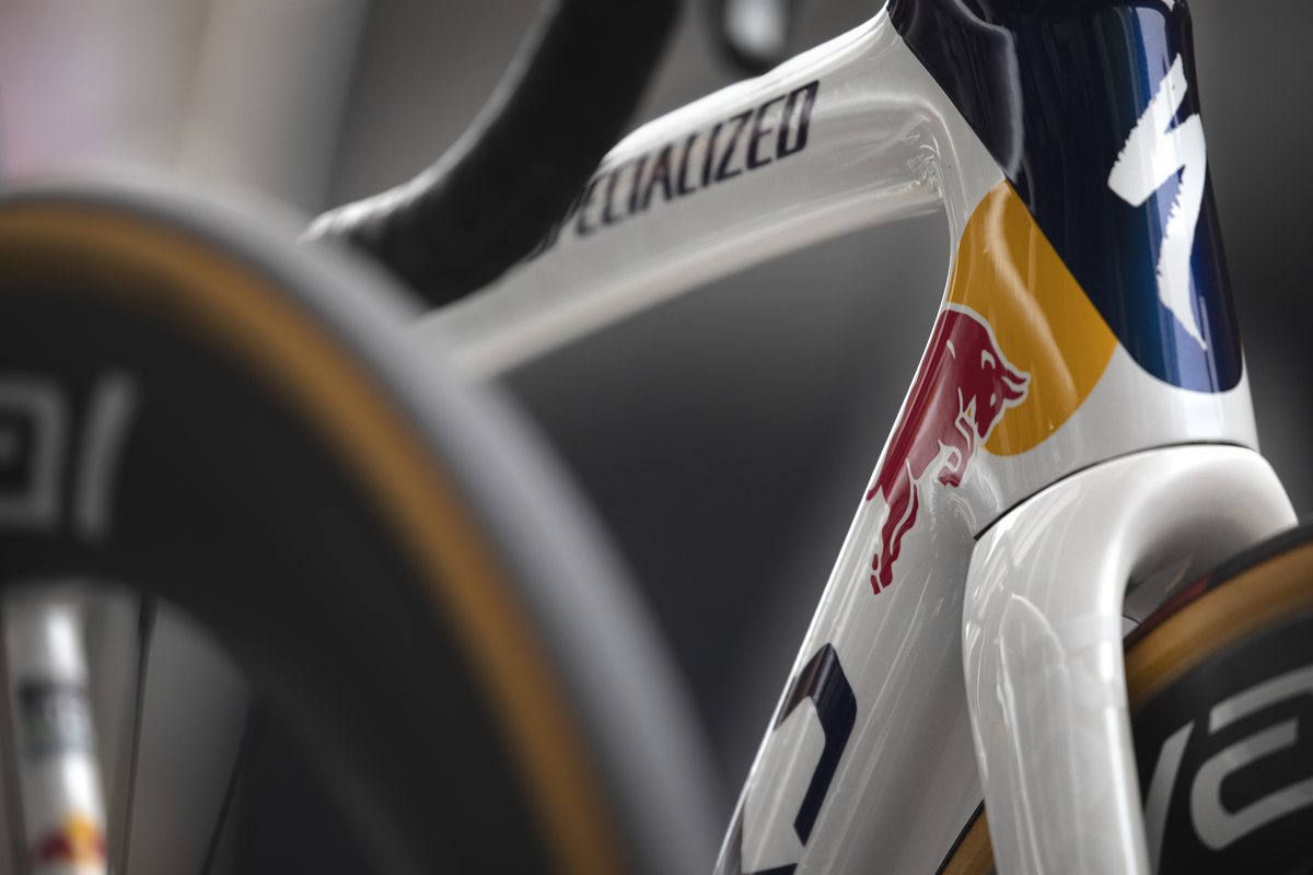 Coppa Bernocchi 2024 - A close up of a Red Bull Specialized bike