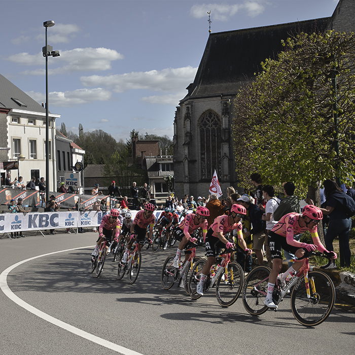 De Brabantse Pijl 2024 - EF Education - EasyPost take on the S-Bocht Overijse