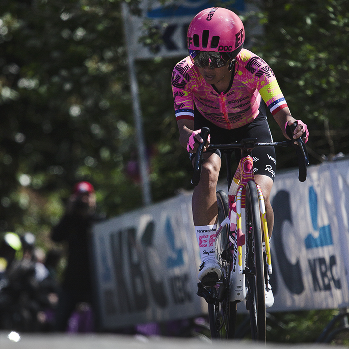 De Brabantse Pijl Vrouwen 2024 - Coryn Labecki crests the Moskestraat