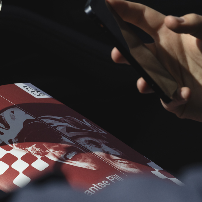 De Brabantse Pijl Vrouwen 2025 - A copy of the race manual in one of the official cars