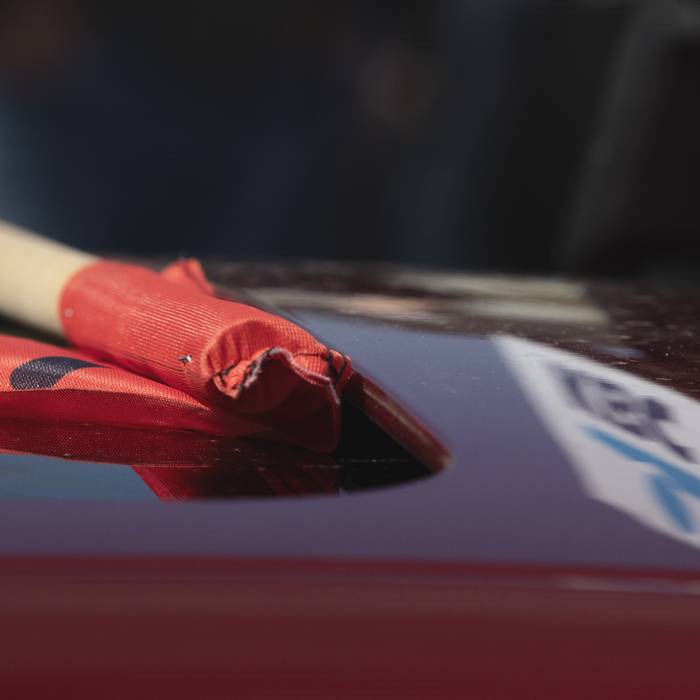 De Brabantse Pijl Vrouwen 2025 - The Race Director’s flag rests on the roof of their car before the race start