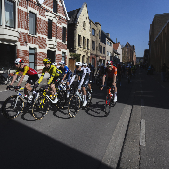 Dwars Door Vlaanderen 2025 - Riders roll out through the streets of Roselare