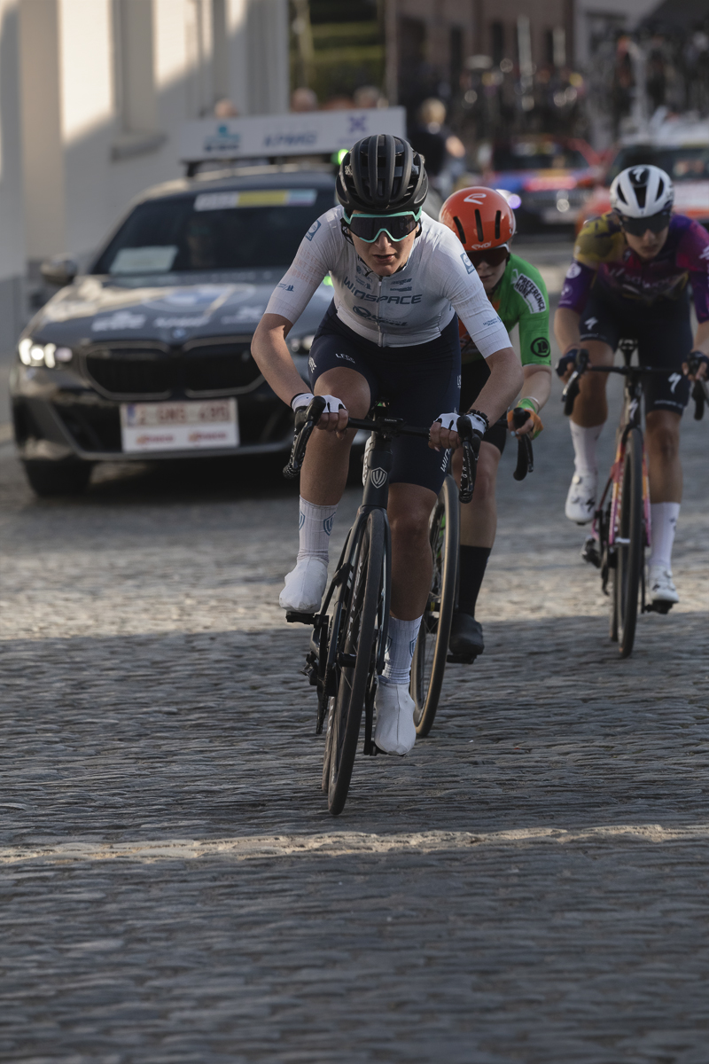Dwars Door Vlaanderen Vrouwen 2025 - Aurela Nerlo tackles the cobbles in Nokere