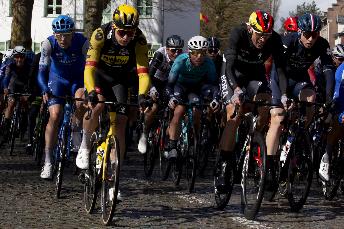 E3 Saxo Classic 2023 - Nils Politt and Mark Cavendish in the peloton