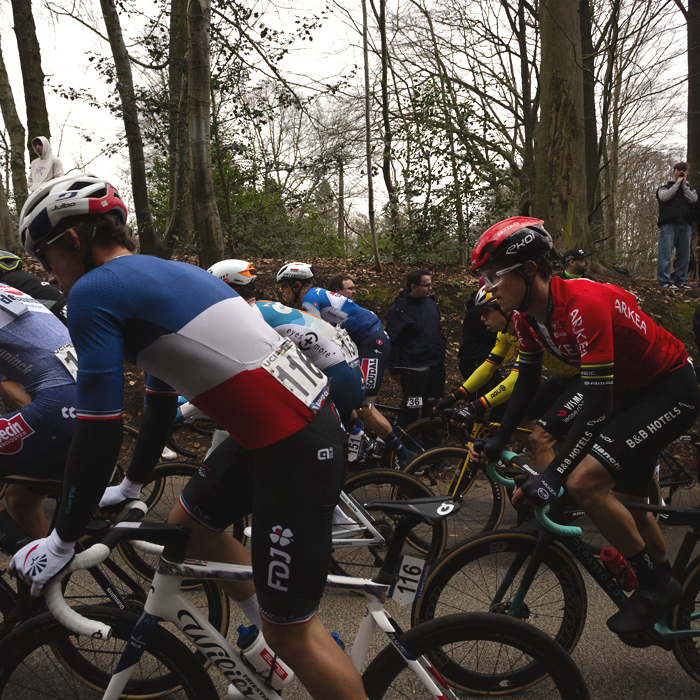 E3 Saxo Classic 2024 - Spectators watch on as the peloton climbs Kanarieberg