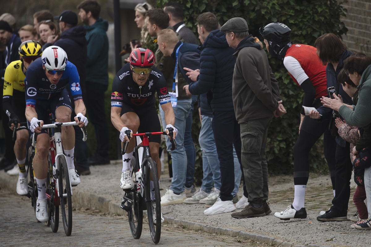 E3 Saxo Classic 2025 - Stefan Küng & Matteo Trentin are watched on by spectators