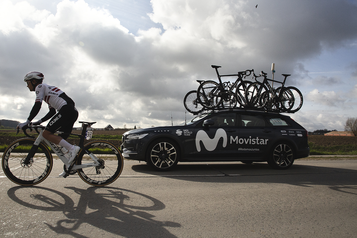 Gent Wevelgem 2025 - Emīls Liepiņš is followed by one of the team cars