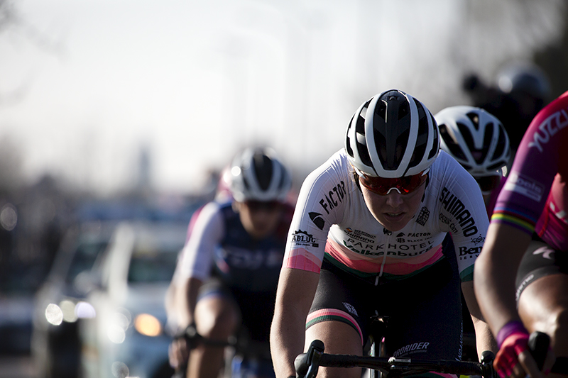 Gent - Wevelgem Vrouwen 2022 - Parkhotel Valkenburg’s Femke Markus in the peloton