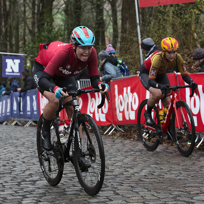 Gent - Wevelgem Vrouwen 2023 - Wilma Aintila of Lotto Dstny leads a small group of riders up the Kemmelberg