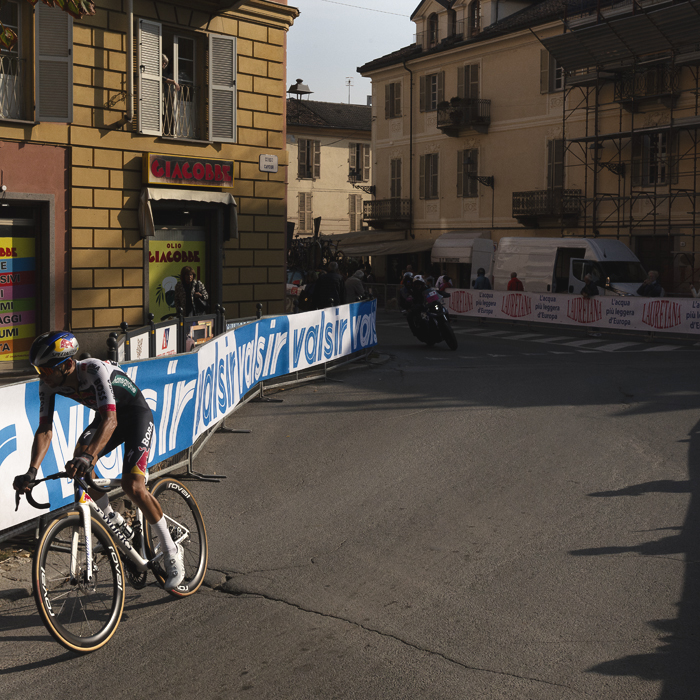 Gran Piemonte 2025 - Jan Tratnik rounds a corner on the race course in Acqui Terme