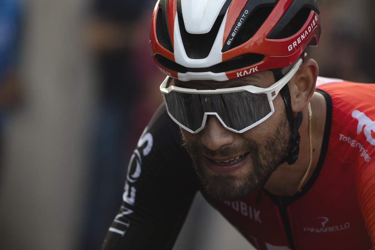 Il Lombardia 2025 - Filippo Ganna grits his teeth as he climbs into Bergamo