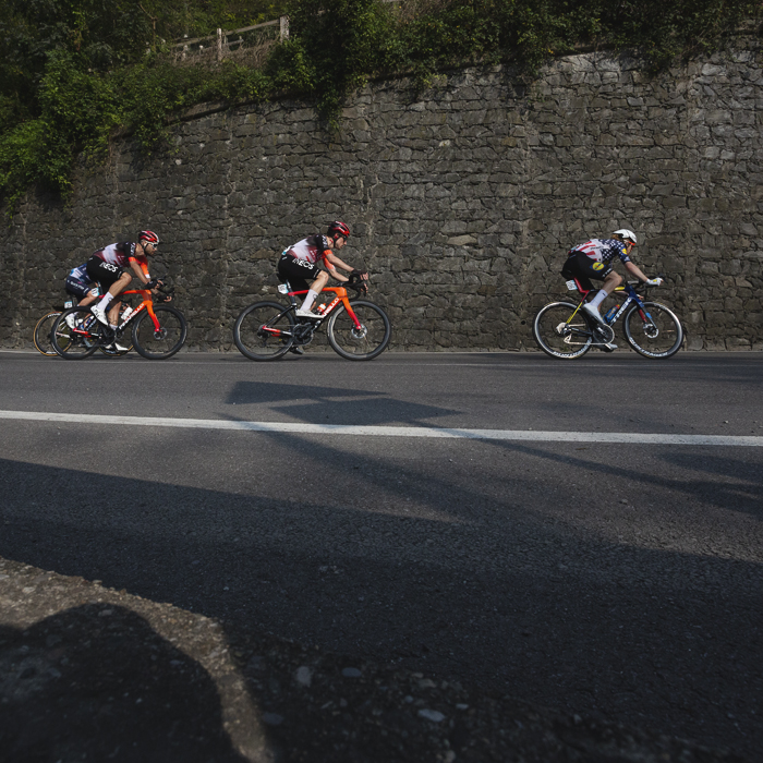 Il Lombardia 2025 - Riders race along the road in Ponti