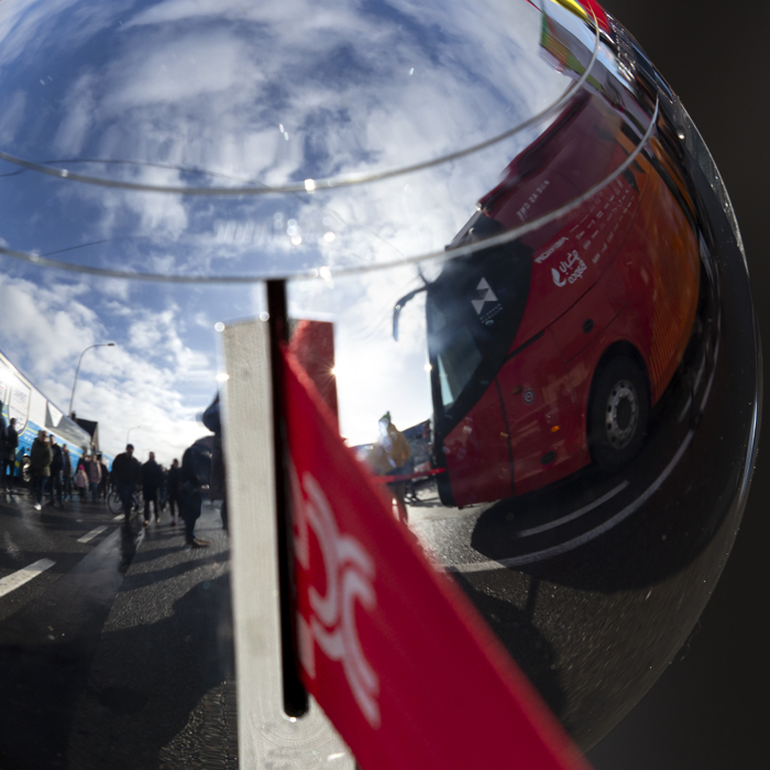 Kuurne Brussel Kuurne 2020 - Bahrain McLaren bus reflected in metal finial