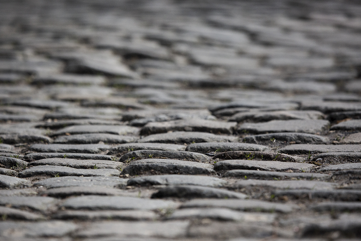 Kuurne Brussel Kuurne 2024 - A close up of Oude Kruisberg cobbles