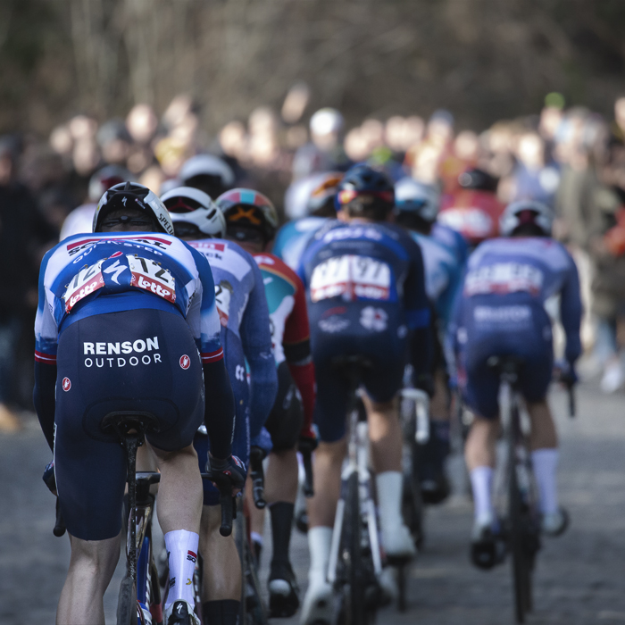 Kuurne Brussel Kuurne 2024 - Kasper Asgreen at the back of a group on the climb of Oude Kruisberg