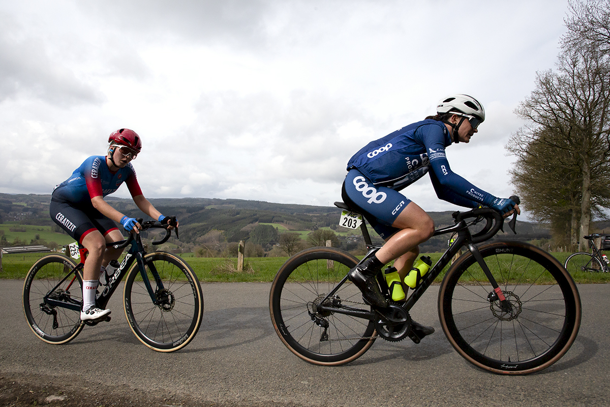 Liège-Bastogne-Liège Femmes 2023 - India Grangier of Team Coop - Hitec Products and CERATIZIT-WNT Pro Cycling’s Lana Eberle on the Côte de Wanne