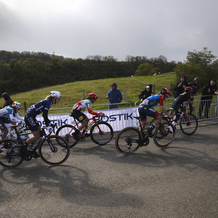 Liège-Bastogne-Liège Femmes 2024 - Fans applauded by fans on the Côte de la Redoute
