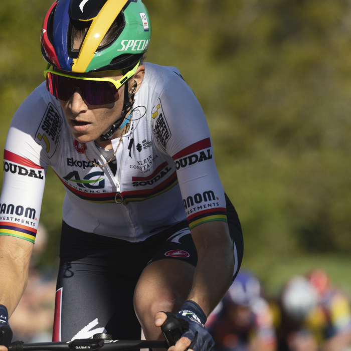 Liège Bastogne Liège Femmes 2025 - Kimberley Le Court Pienaar on the climb at Côte de La Redoute