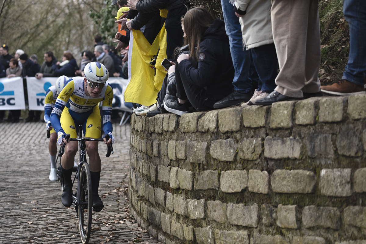 Omloop Nieuwsblad 2025 - Siebe Deweirdt, Team Flanders - Baloise, climbs the Muur van Geraardsbergen