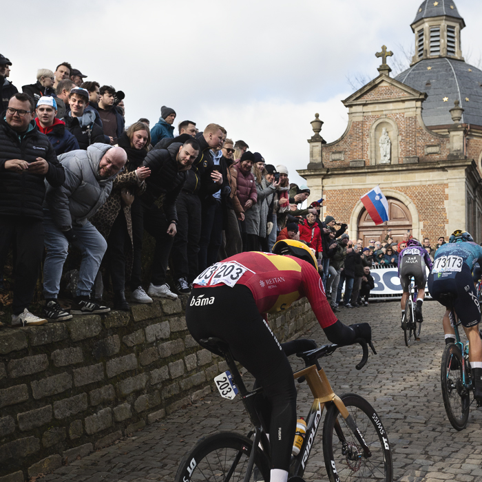 Omloop Nieuwsblad 2025 - Søren Wærenskjold Uno-X Mobility tackles the Muur van Geraardsbergen