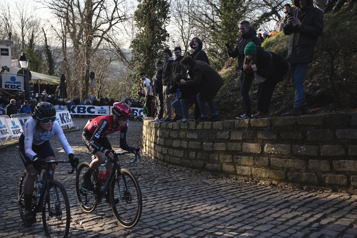 Omloop Nieuwsblad Vrouwen 2025 - The breakaway fight to stay in the lead