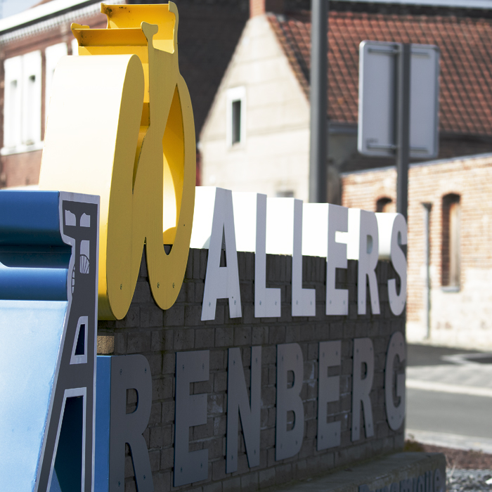 Paris Roubaix 2023 - The Wallers, Arenberg sign in the village