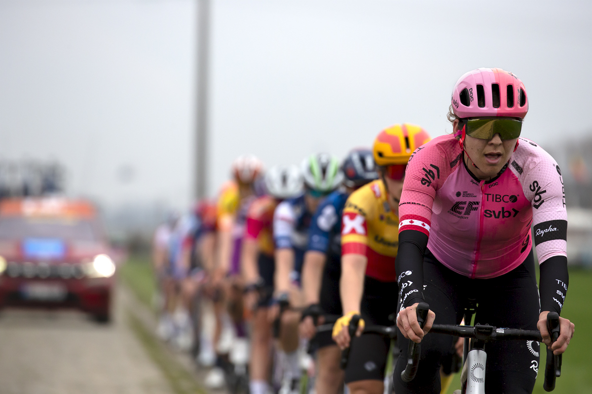 Paris Roubaix Femmes 2023 - EF Education-TIBCO-SVB’s Alison Jackson leads a group of riders