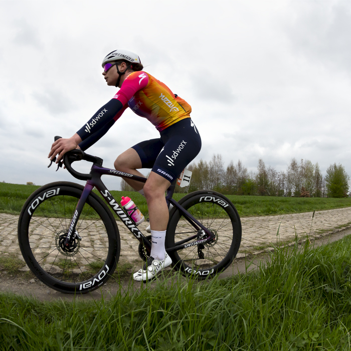 Paris Roubaix Femmes 2023 - Lotte Kopecky of Team SD Worx on the cobbles of the Auchy-lez-Orchies à Bersée sector