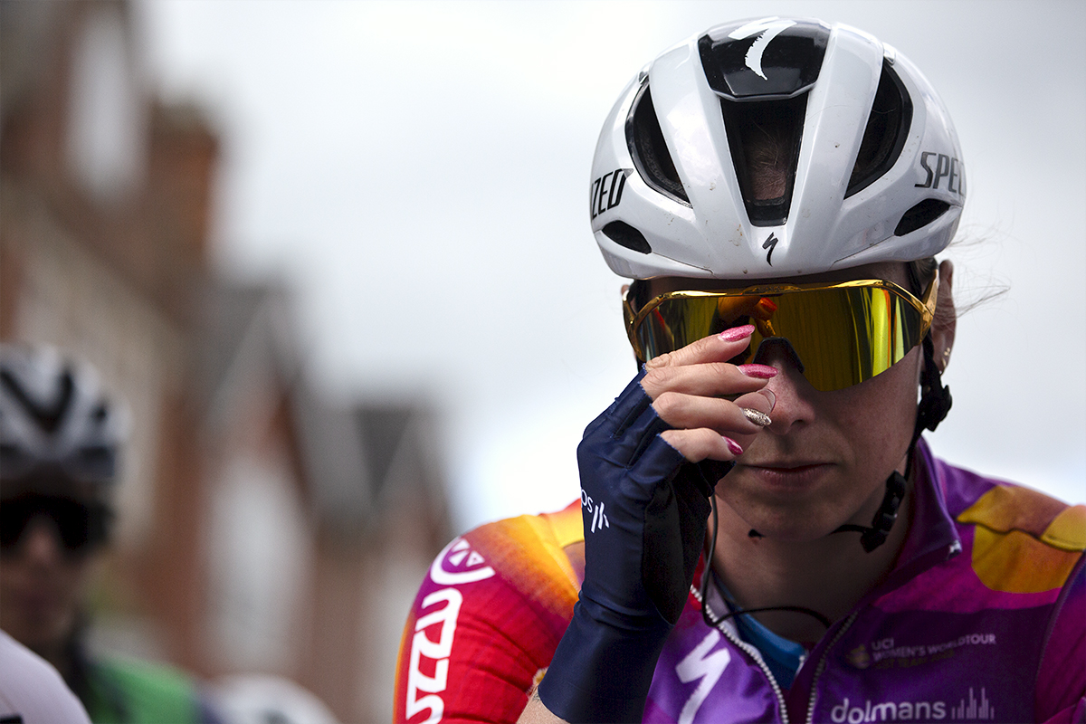 RideLondon Classique 2024 - Lorena Wiebes adjusts her glasses on the start line before the start of the race in Saffron Waldon