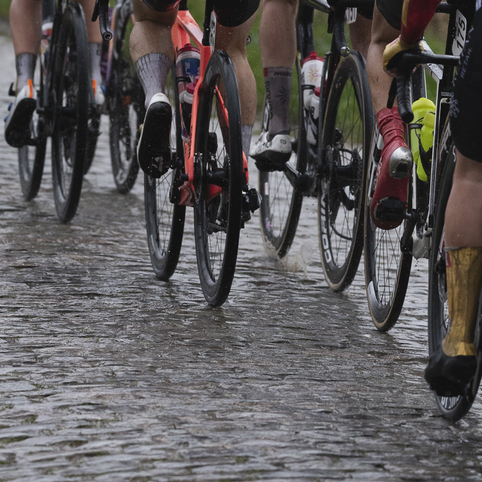 Ronde van Vlaanderen Vrouwen 2024 - A view of the wheels of the bikes being ridden on Mariaborrestraat