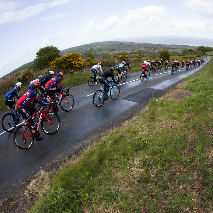 Tour de Yorkshire 2019 - The peloton descends into Robin Hood’s Bay