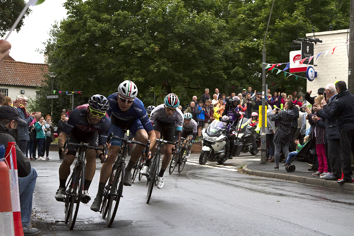 Tour of Britain 2017 - The breakaway race pass crowds in the village of Haxey