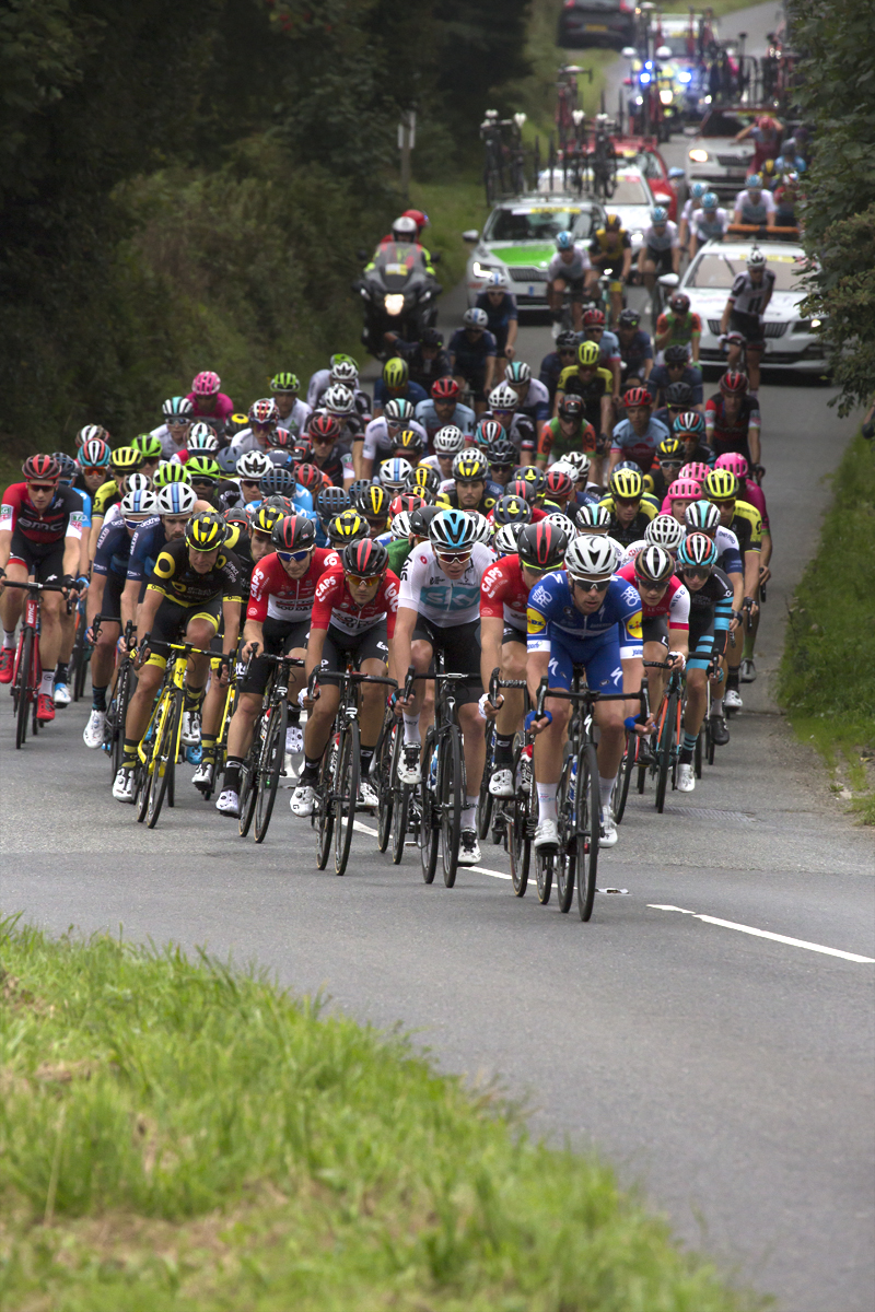 Tour of Britain 2018 - The peloton passes through Exmoor