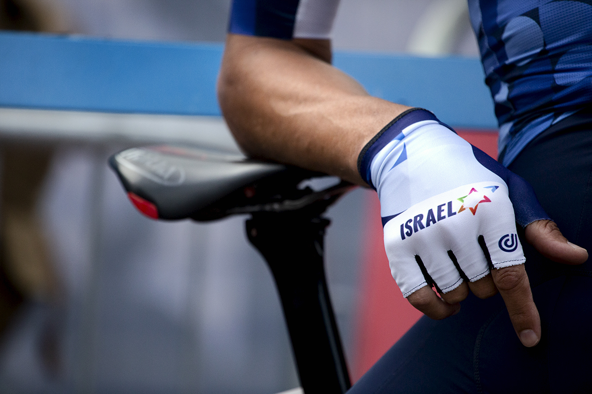 Tour of Britain 2022 - Close up of one of the hand of one of the Israel Premier Tech team wearing a cycling glove