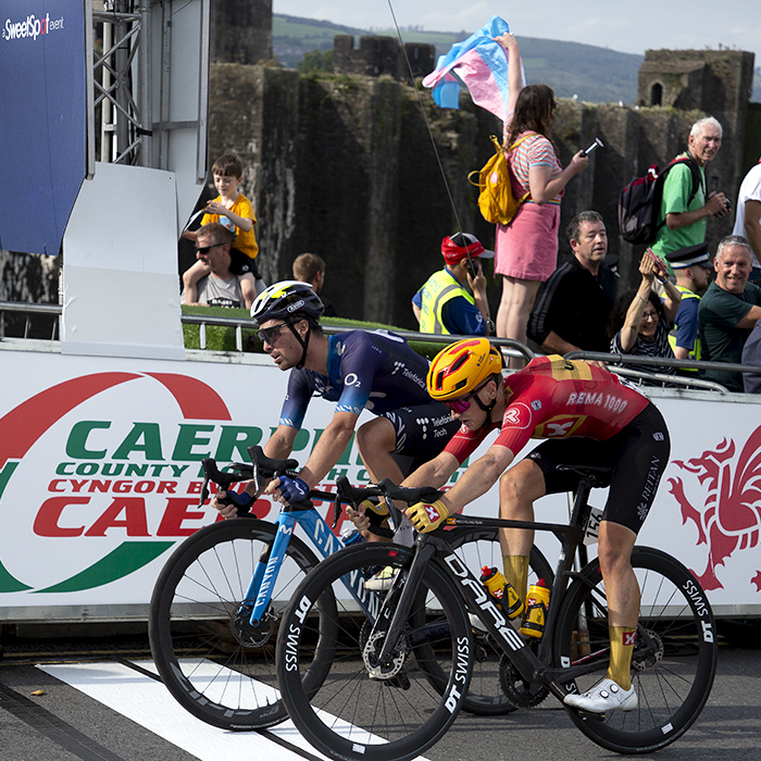 Tour of Britain 2023 - Riders sprint for the minor places in the stage