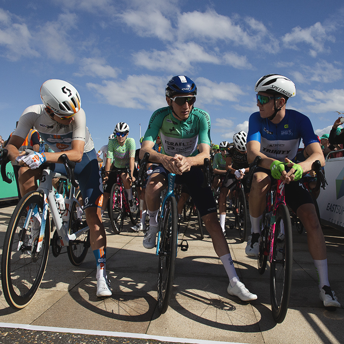 Tour of Britain 2024 - Stevie Williams, Oscar Onley and Callum Thornley take to the front of the grid at the start in Lowestoft