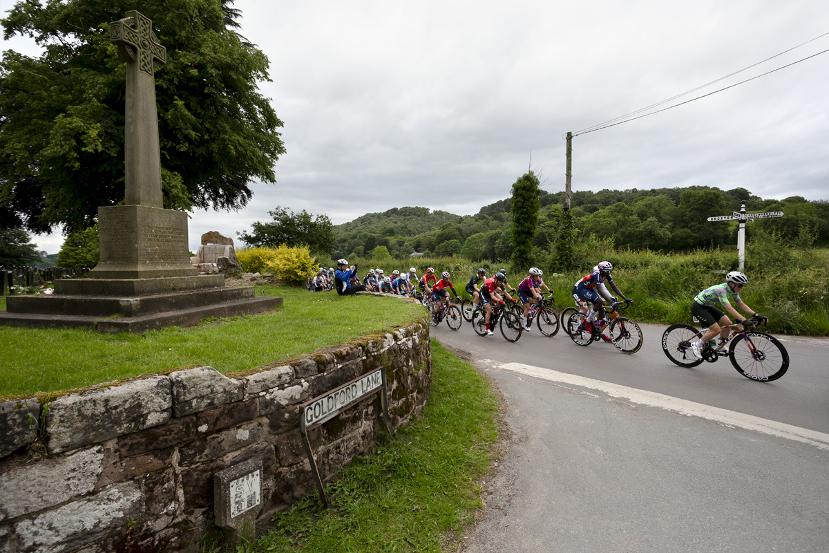 Tour of Britain Women’s 2024 - The peloton rides past the war memorial at Bickerton