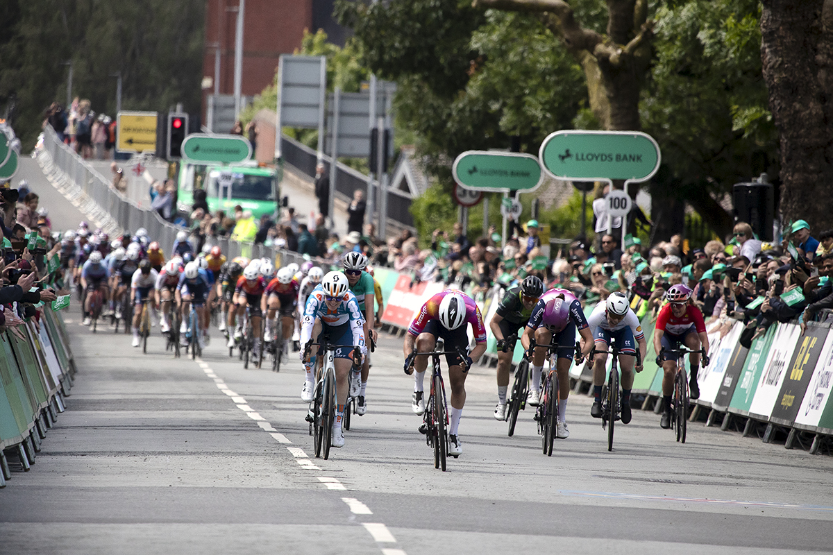 Tour of Britain Women’s 2024 - Lorena Wiebes sprints for the line in Warrington