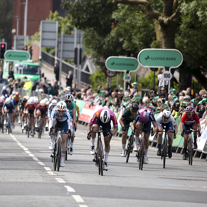 Tour of Britain Women’s 2024 - Lorena Wiebes sprints for the line in Warrington