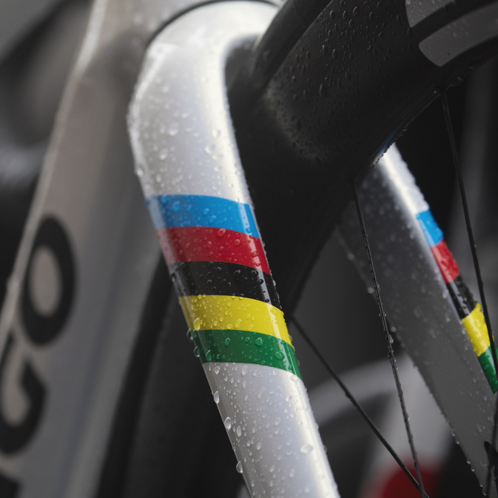 Tre Valli Varesine 2024 - Pogačar’s world champions bike with water dripping down the rainbow bands
