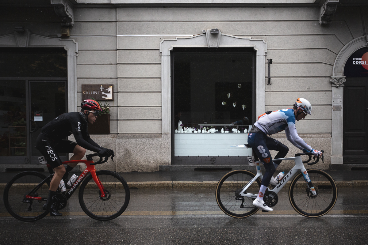 Tre Valli Varesine 2024 - Varese - Romain Bardet and Tobias Foss race in the rain soaked streets of Varese